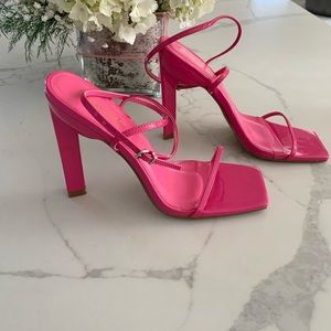 Miss Lola Hot pink square toe heels